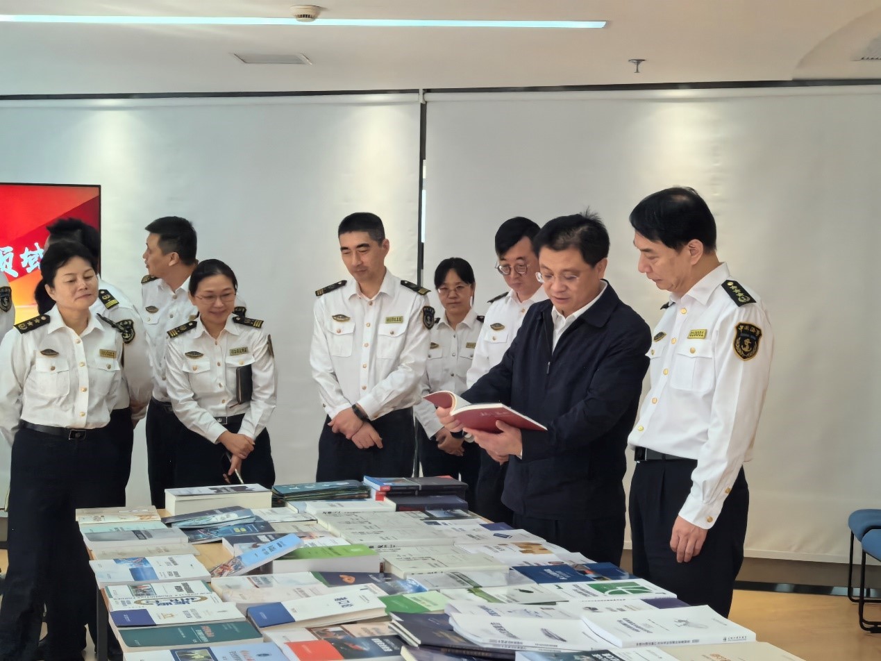 舒驰带队到上海海事局等单位交流工作。.jpg 舒驰带队到上海海事局等单位交流工作。.jpg